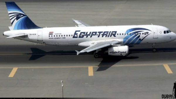 Отвлякоха самолет на EgyptAir, похитителят е въоръжен*