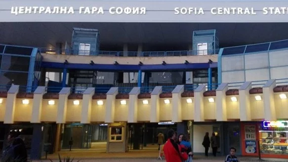 След ремонт за 70 милиона лева, Централната жп гара в София е в окаяно състояние