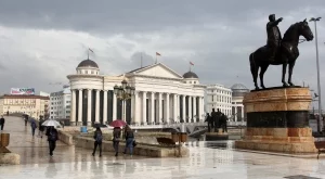 Скопие въведе безплатен градски транспорт заради мръсния въздух