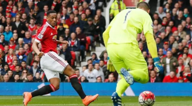 Марсиал донесе важна победа на Юнайтед в исторически мач