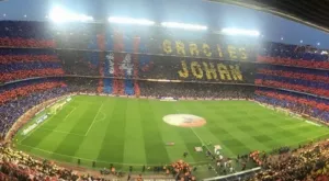 ВИДЕО: "Благодарим ти, Йохан" - зрелищната почит на "Камп ноу" към Кройф