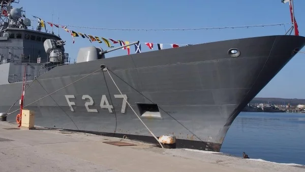 Кораби на НАТО акостираха във Варна