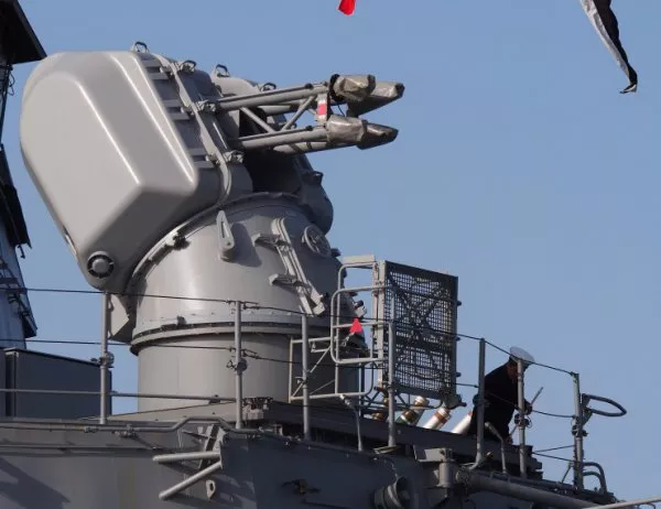 Русия нарече "опасност" американските кораби в Черно море