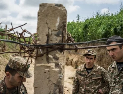 Над 30 души са загинали при сраженията в Нагорни Карабах