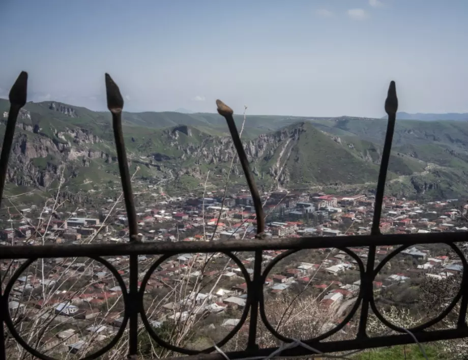 Руски комплекс в Армения изгаря електрониката на азербайджански дронове