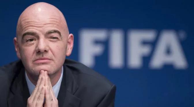 Шефът на ФИФА посочи кой е най-добър - Меси или Роналдо