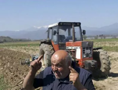 Гръцки фермер с радикални действия срещу сирийски мигранти в Идомени (СНИМКИ)