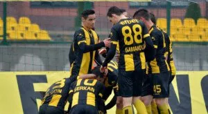 "Ботев" (Пд) надува заплатата на национал