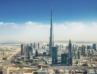 Пожар избухна близо до най-високата сграда в света - небостъргачът Бурж Халифа