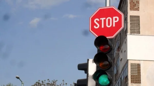Община Пловдив се похвали, че новите светофари пестят двойно от сметките за ток
