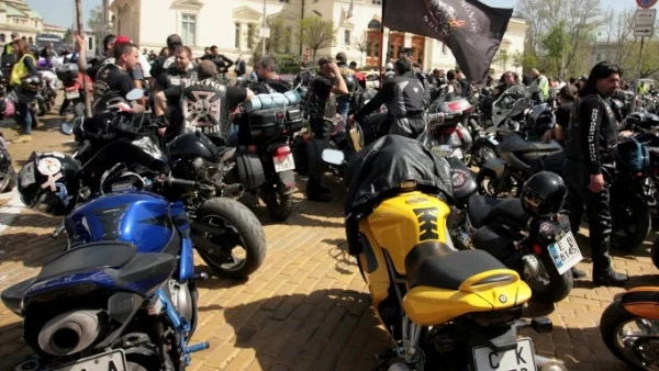 Депутати обещаха на мотористите да гласуват предложението за частична "Гражданска отговорност"