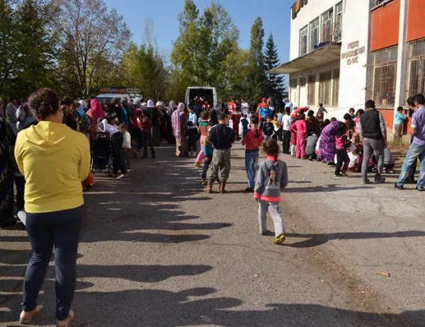 ВМРО искат закриване на центровете за мигранти в София