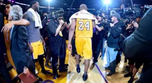 ВИДЕО: Последните три игрови минути за Коби, за да стигне 60 точки в мача - олицетворение на кариерата му