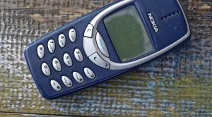 Nokia пуска модерен телефон, наследник на култовия модел 3310
