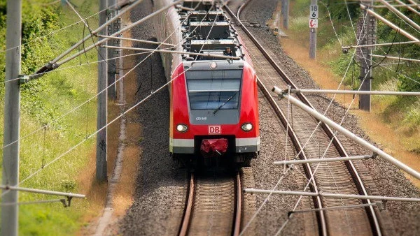 Влаковете в Гърция са спрени заради стачка на железничарите до сряда