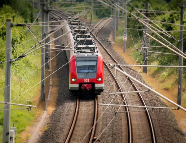 Евродепутати предлагат мерки за повече права на пътниците на жп транспорт