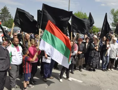 Фермерски протест на главния път София - Варна 