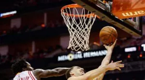 Голдън Стейт започна серията с Портланд с успех 