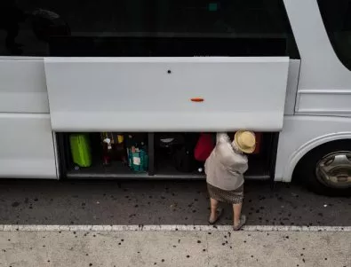 Бургазлия плати горивото на междуградски автобус, за да стигне навреме за полет