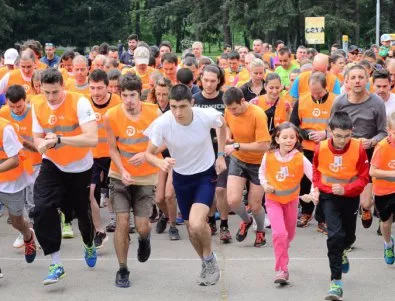 Повече от 400 участници бягаха в името на семейството и спорта по време на NN Family Run 