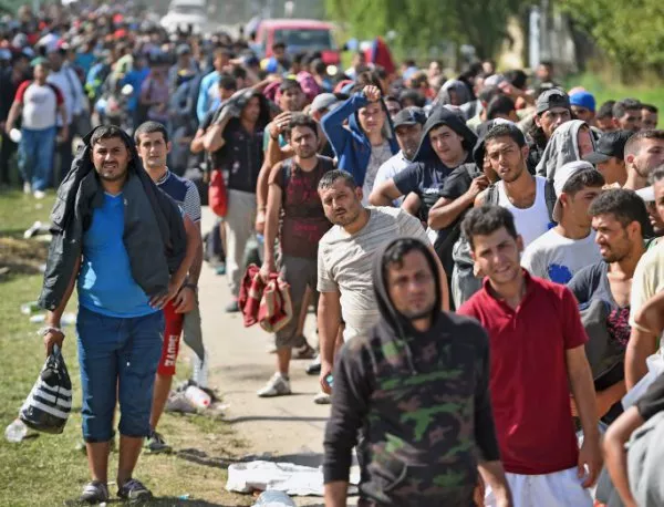 Сърбия ни обвини, че държим границите си отворени, за да минават мигранти