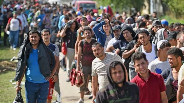 ЕС утроява бюджета за граници и ограничаване на мигранти