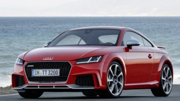 Audi извади на светло TT RS Coupe и Roadster