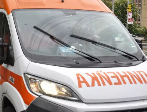 Двама души са пострадали при катастрофа на автобус на пътя Бяла-Русе