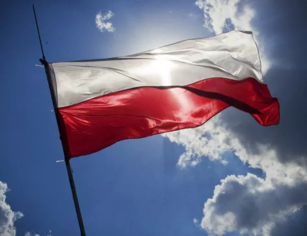 Хиляди поляци участваха в протестен поход във Варшава