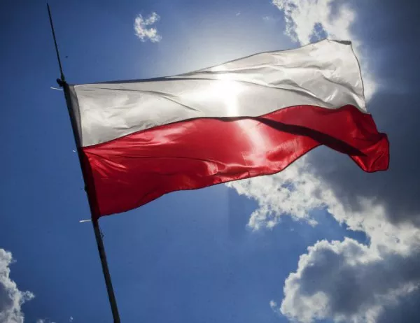 Полша одобри закона за премахване на съветските паметници