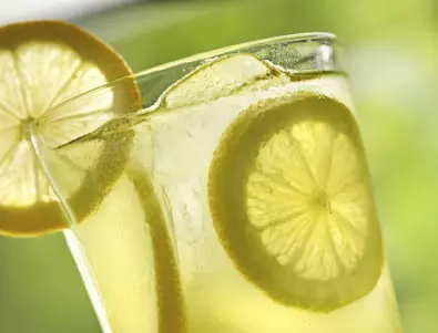Направете си лимонада от липов цвят! Най-добрата напитка за горещините 
