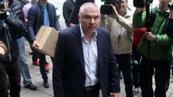 Правната комисия отхвърли референдума на Марешки