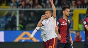 Рома с драматична победа в Генуа, Тоти отново герой за „вълците”