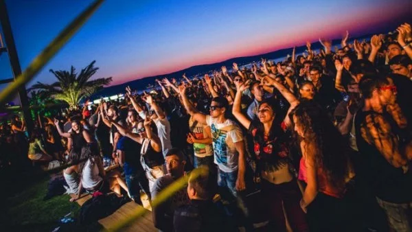 Лятото идва с CACAO BEACH CLUB