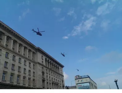 Военни самолети и вертолети ще прелетят ниско над София следващите дни
