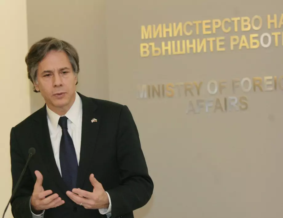 Руското посолство в София нарече Блинкен простак 