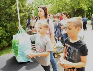 Бургазлии ще получат нова книга срещу килограм пластмасови отпадъци
