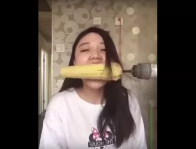 Жена остава плешива след опит да яде царевица от бормашина (Видео)
