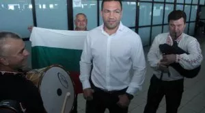 {{ otherArticle[0].article.title }}