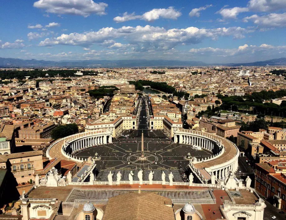 Ватиканът губи 100 млн. паунда от продажба на скандална сграда в Лондон 