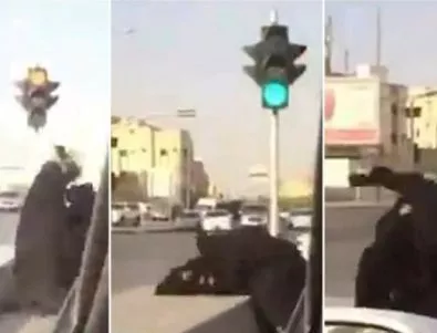 И в Саудитска Арабия се бият за засичане на пътя... жени с бурки (Видео)