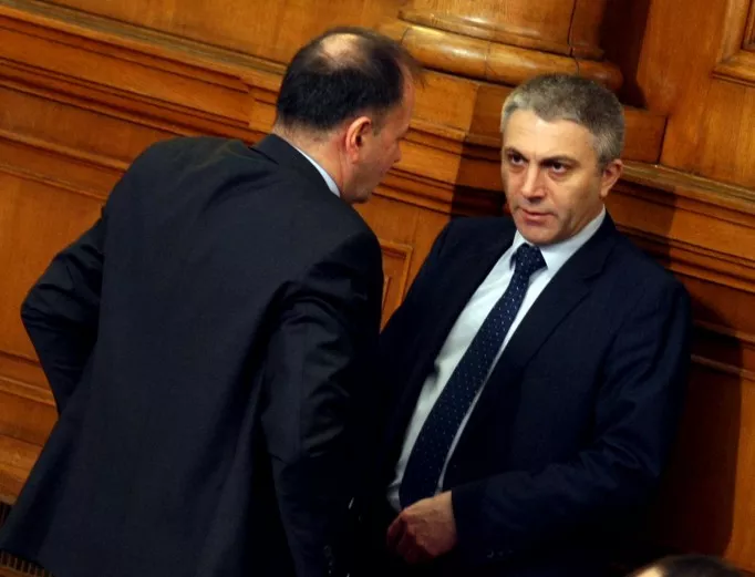 ДПС, БСП и АБВ поискаха оставката на Борисов