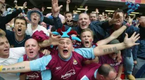 Уест Хям ще иска пожизнена забрана за феновете, атакували автобуса на Юнайтед