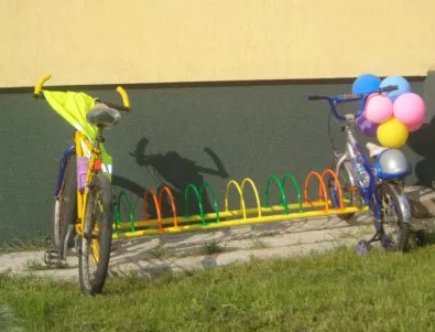 В няколко детски градини на Бургас ще има велостоянки