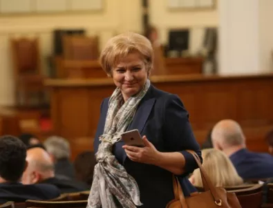 Менда Стоянова: Без растеж заплатите остават ниски