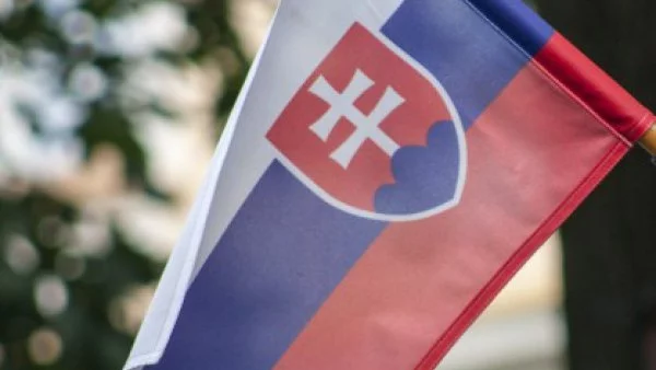 Словашка крайна партия ще събира подписи за Slovexit
