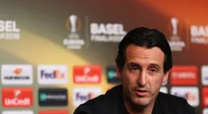 Милан се договори с треньора на Севиля