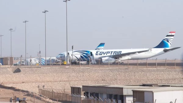 Французи възстановиха черната кутия на разбилия се самолет на Egypt Air