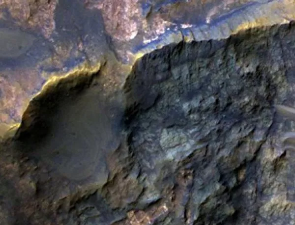 Откриха поредното "огнище на живот" на Марс