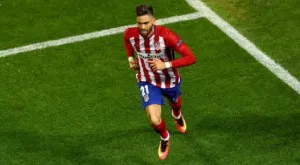 Караско плаща 10 000 на съотборник, след като му счупил носа